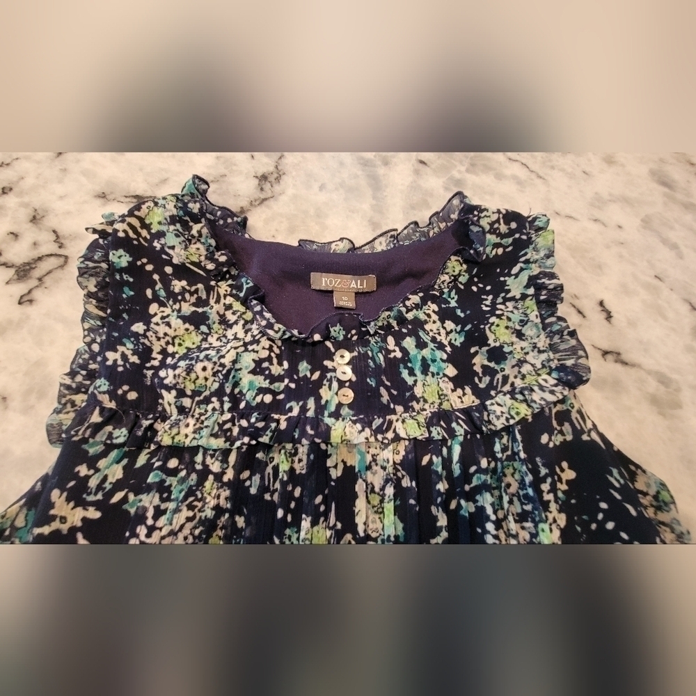 Sleeveless Roz & Ali Flutter Dress - Picture 6 of 6